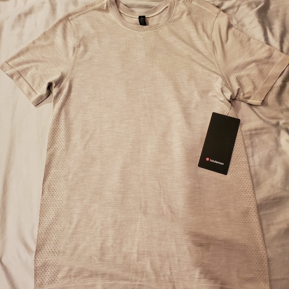 Metal Vent Tech Surge SS Lululemon